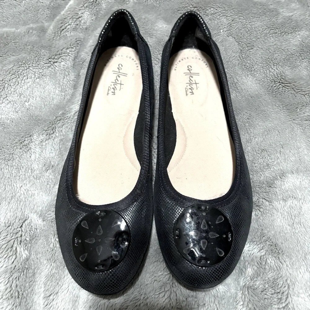 Clark’s Collection Wide Black Cap Toe Ballet Flats Sz. 8.5W